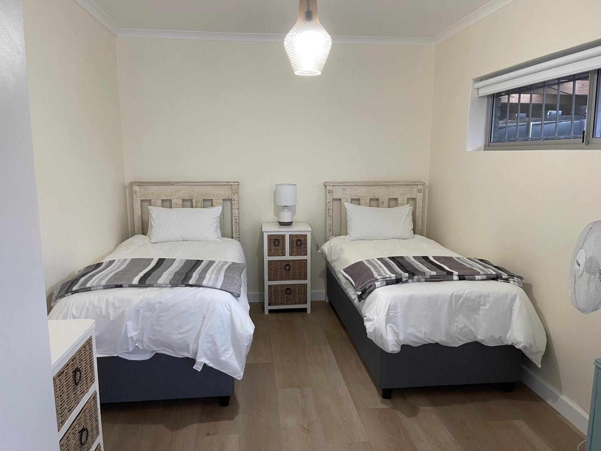 Silver Sunsets Self-Catering Apartments Kapstadt Exterior foto