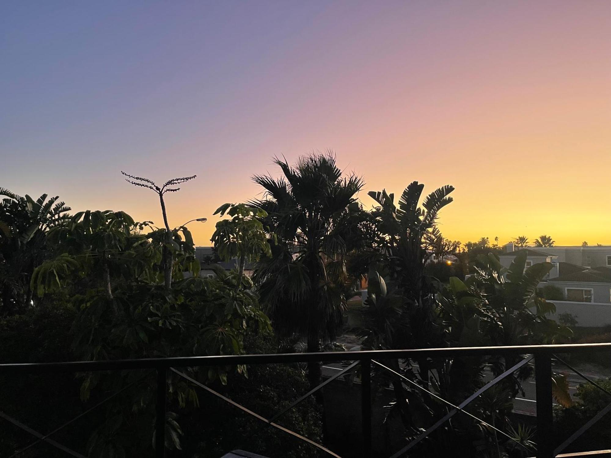 Silver Sunsets Self-Catering Apartments Kapstadt Exterior foto